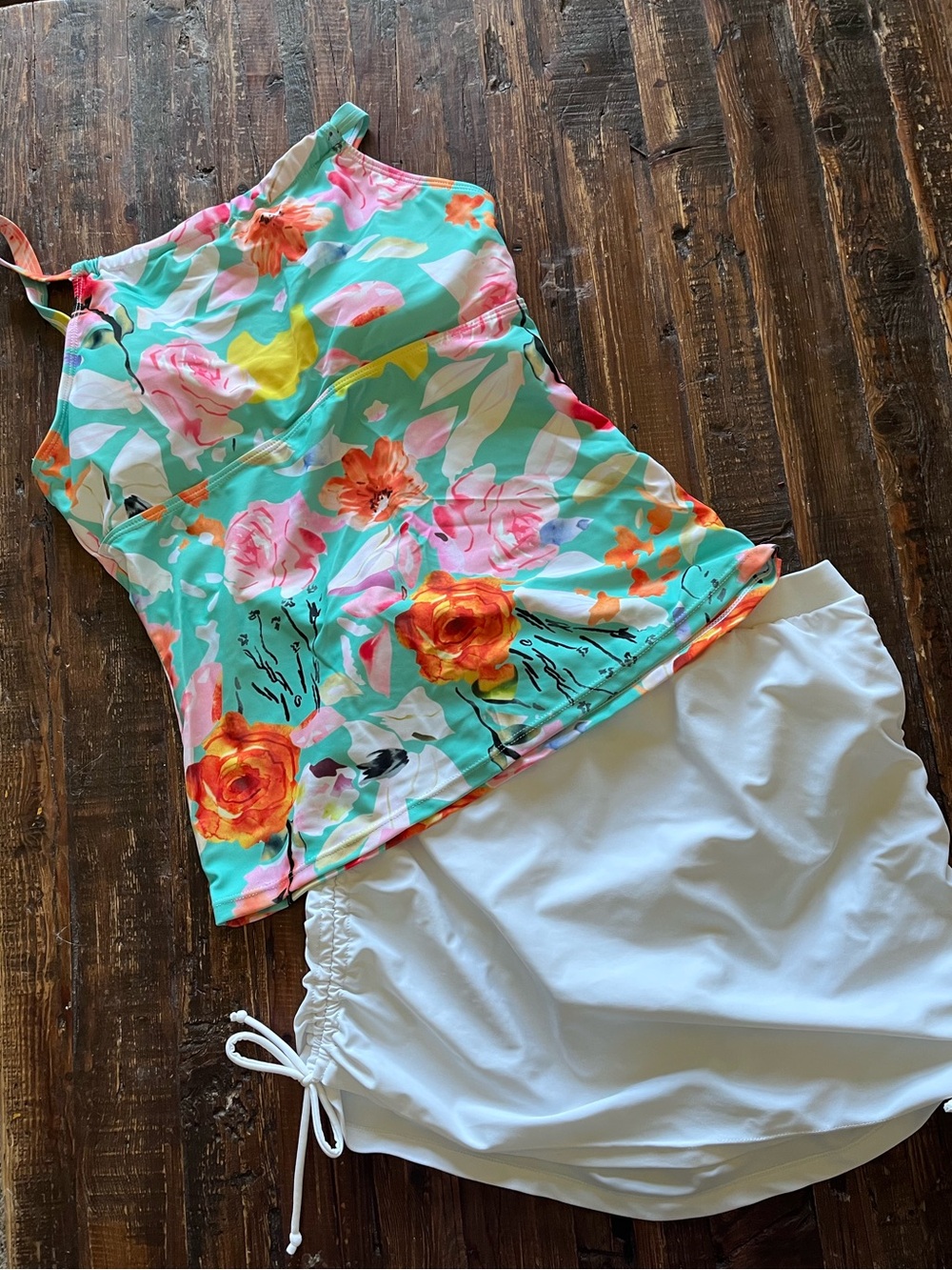 Floral Aqua/Mint Tankini Top with White Swim Ruched Skirt Sz M NWOT